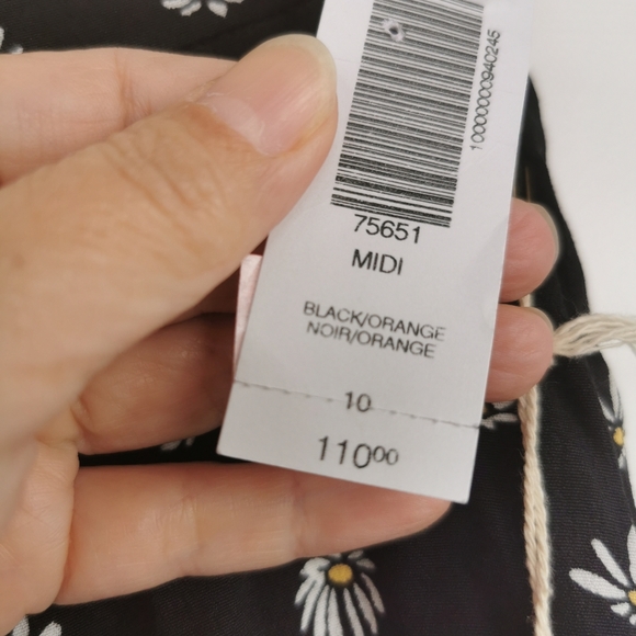 NWT Aritzia Wlfred Floral Black Skirt size 10 - Picture 8 of 11